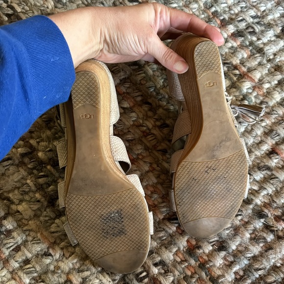 UGG Yasmin Wedge - Size 8.5 - Picture 4 of 7